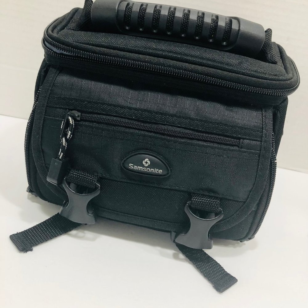 NWOT Samsonite Black Camera Case Bag Padded 5 Pockets 8 x 5 x 5.5‎ Straps